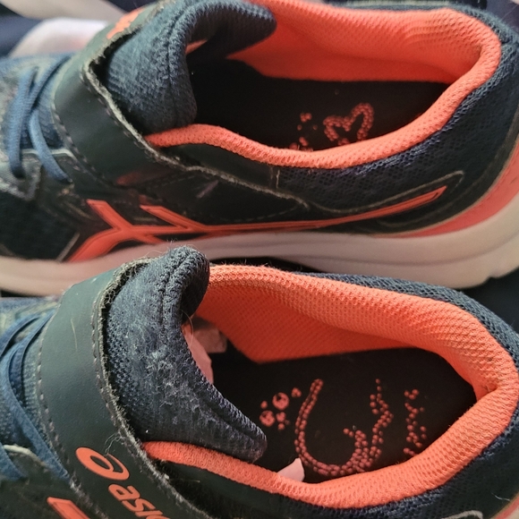 Girls running shoes - Picture 11 of 14